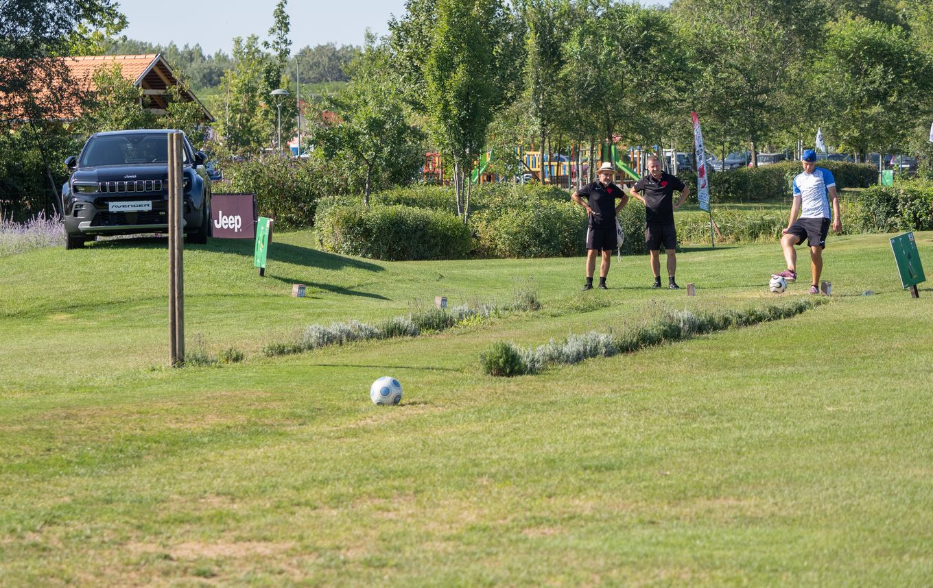 PC-P1017175footgolf